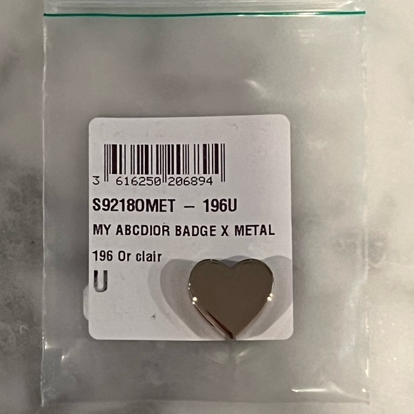 Dior Heart My ABCDior Strap Badge. - Picture 2 of 3